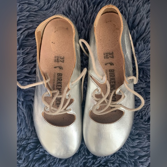 Excellent Condition Pre-Owned, Birkenstock Rye Silver Leather Ballet Flats, Sz 6 - Picture 3 of 9